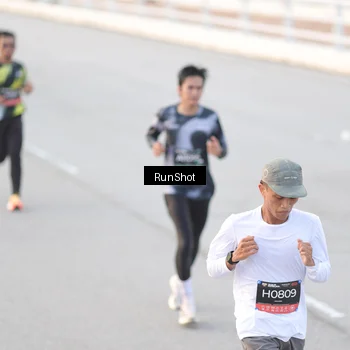 Runner Photo 6818074