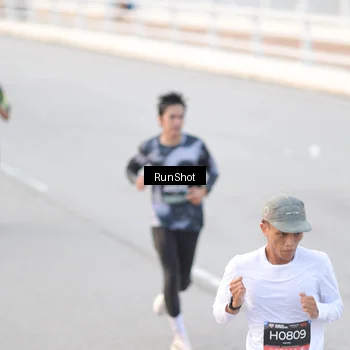 Runner Photo 6818075