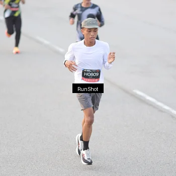 Runner Photo 6818076