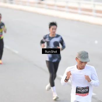 Runner Photo 6818077