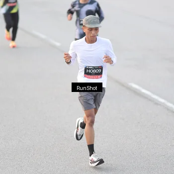 Runner Photo 6818082