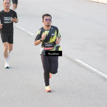 Runner Photo 6818095