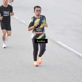 Runner Photo 6818098