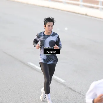 Runner Photo 6818102