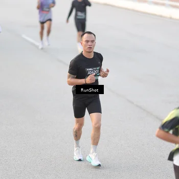 Runner Photo 6818107