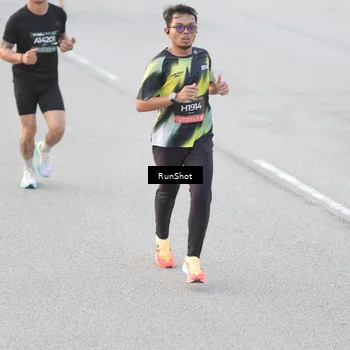 Runner Photo 6818112