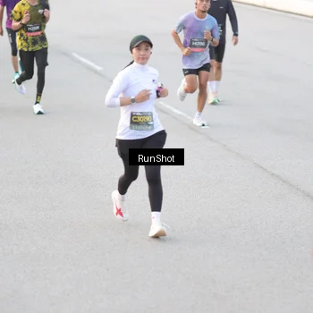 Runner Photo 6818123