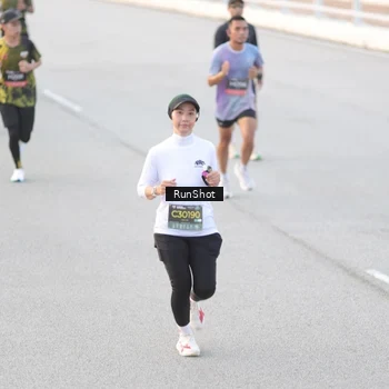 Runner Photo 6818129