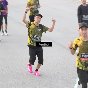 Runner Photo 6818176