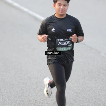 Runner Photo 6818220