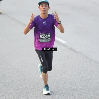 Runner Photo 6818236