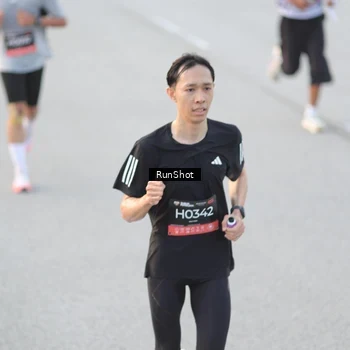 Runner Photo 6818243
