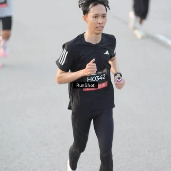 Runner Photo 6818244