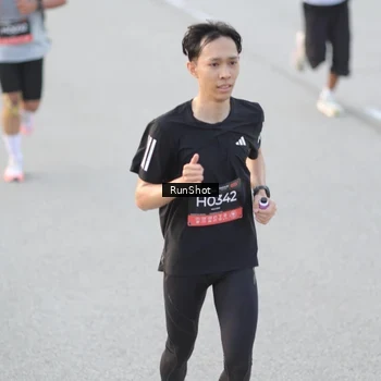 Runner Photo 6818245