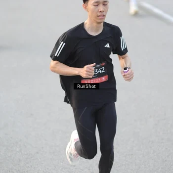 Runner Photo 6818246
