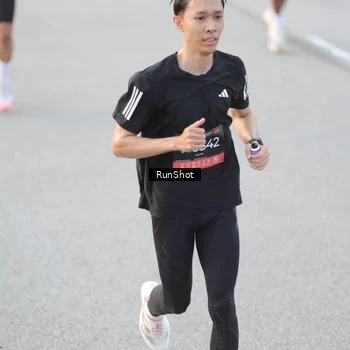 Runner Photo 6818248