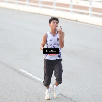 Runner Photo 6818257