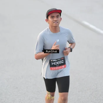 Runner Photo 6818268