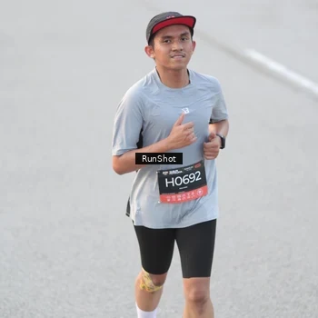 Runner Photo 6818269