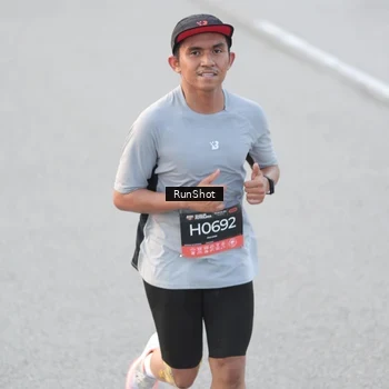 Runner Photo 6818271