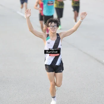 Runner Photo 6818280