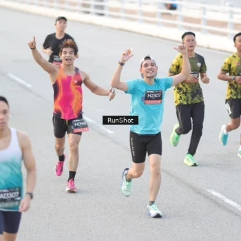 Runner Photo 6818291
