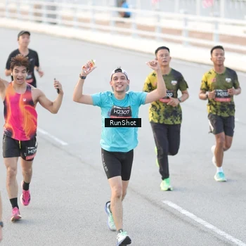 Runner Photo 6818298