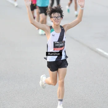 Runner Photo 6818300