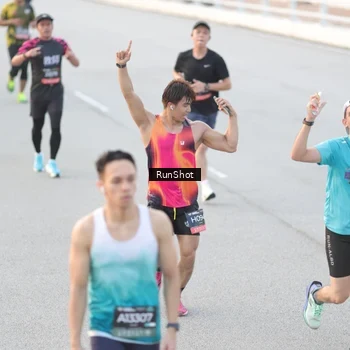 Runner Photo 6818301