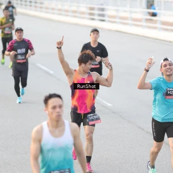 Runner Photo 6818303