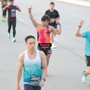 Runner Photo 6818305