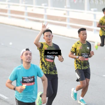 Runner Photo 6818318