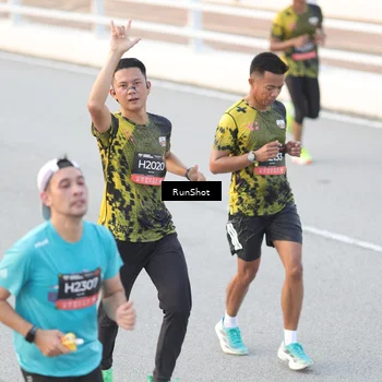 Runner Photo 6818319