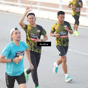 Runner Photo 6818324
