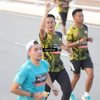 Runner Photo 6818329