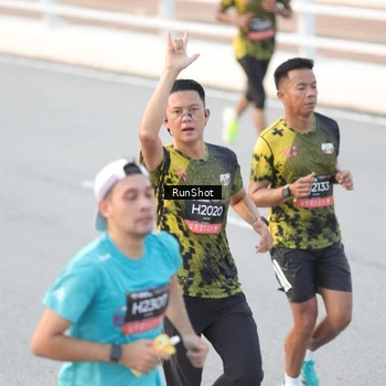 Runner Photo 6818330