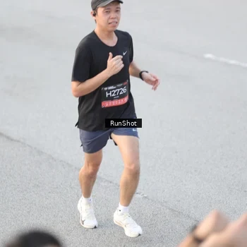 Runner Photo 6818335