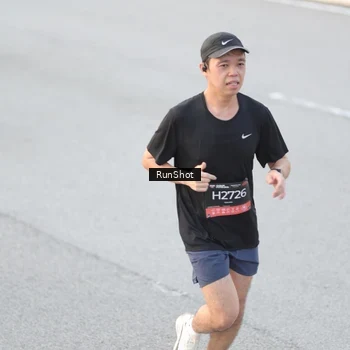 Runner Photo 6818337
