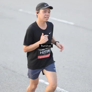 Runner Photo 6818343