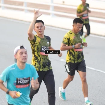 Runner Photo 6818344