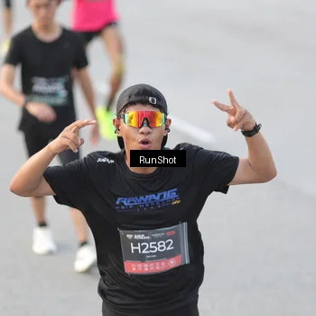 Runner Photo 6818389