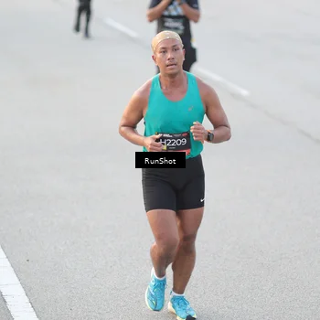 Runner Photo 6818418