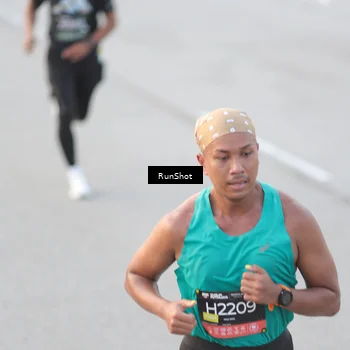 Runner Photo 6818429