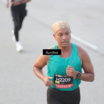 Runner Photo 6818431