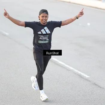 Runner Photo 6818441