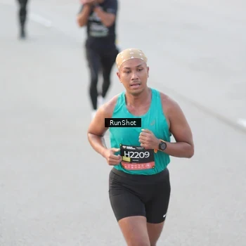 Runner Photo 6818455