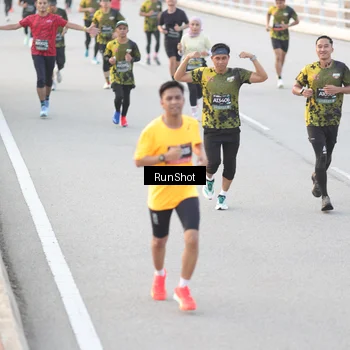 Runner Photo 6818479