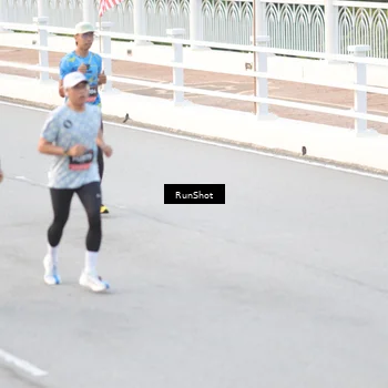 Runner Photo 6818499