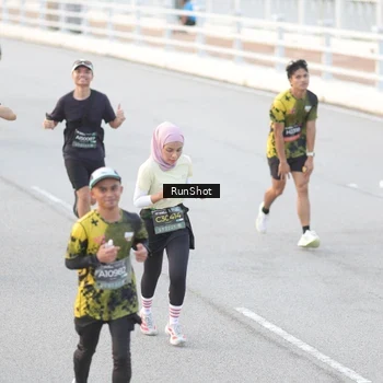 Runner Photo 6818524