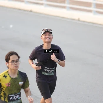 Runner Photo 6818555
